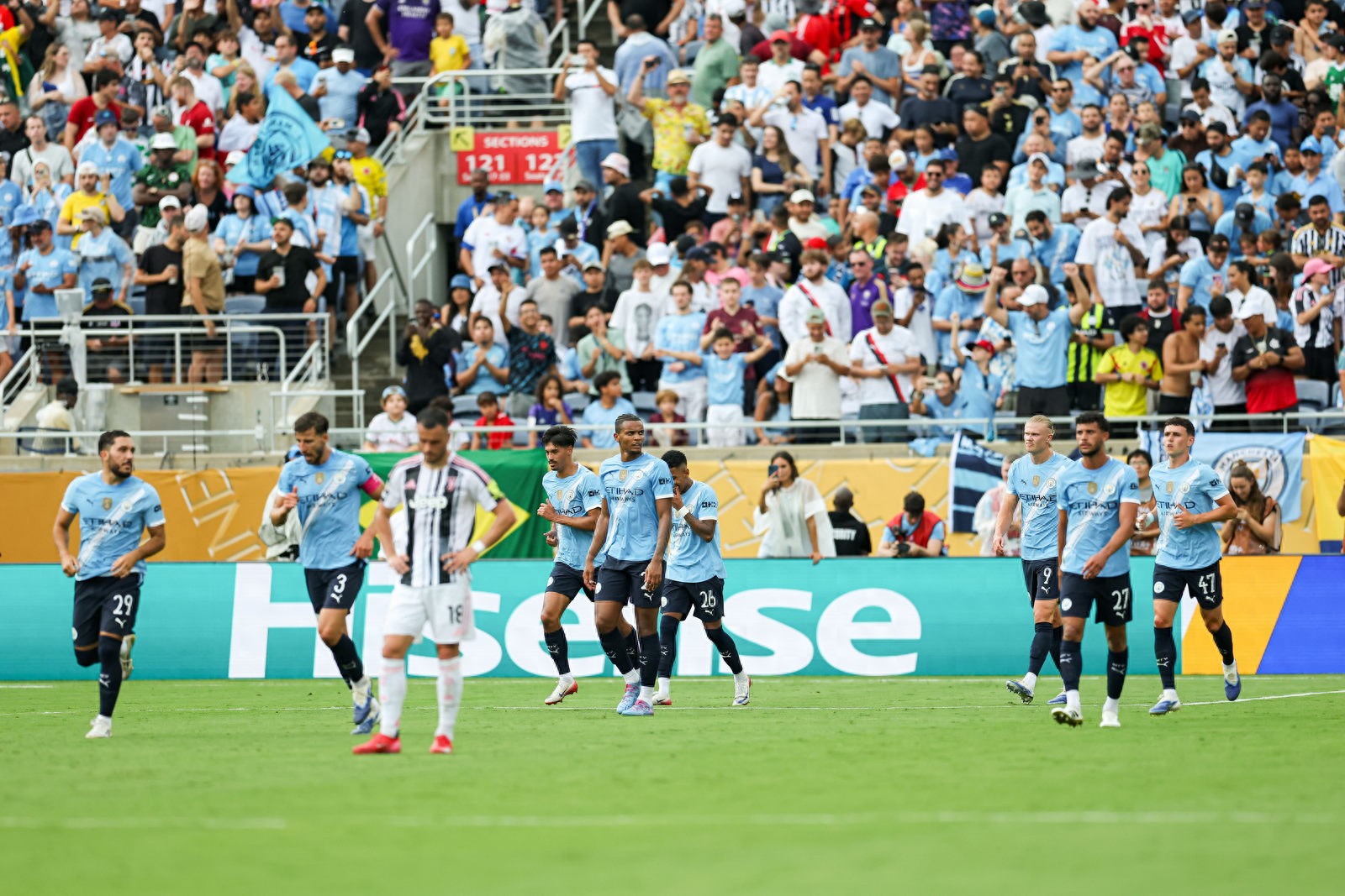 今晨曼城备战意甲；手感冰凉细节曝光；悬念犹存；纪律约束更严格的简单介绍