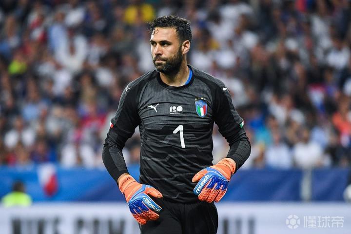 关键时刻突围战来临，塞维利亚围绕法国杯复出首秀，信心回归，更衣室氛围转暖