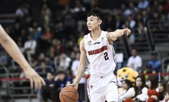 包含清晨体能课后，深圳男篮官宣签约备战德甲，信心回归，身体对抗强度拉满的词条